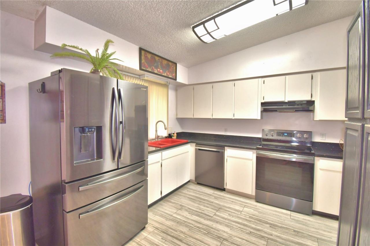 4853 Colonnades Circle E, Lakeland, FL 33811 Photo