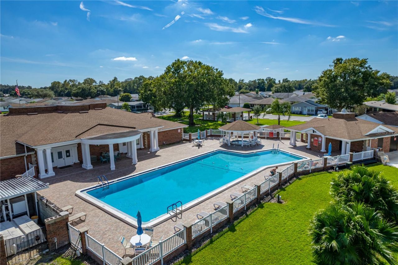 4853 Colonnades Circle E, Lakeland, FL 33811 Photo