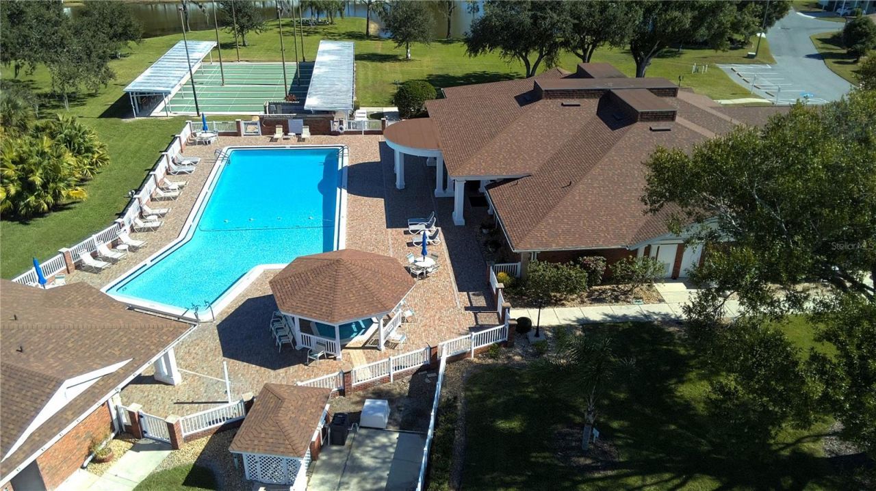 4853 Colonnades Circle E, Lakeland, FL 33811 Photo