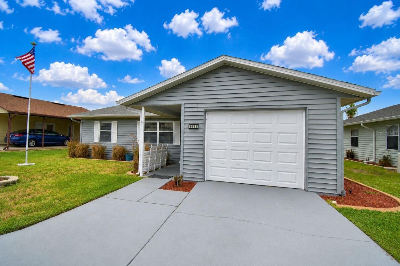 4853 Colonnades Circle E, Lakeland, FL 33811 Photo