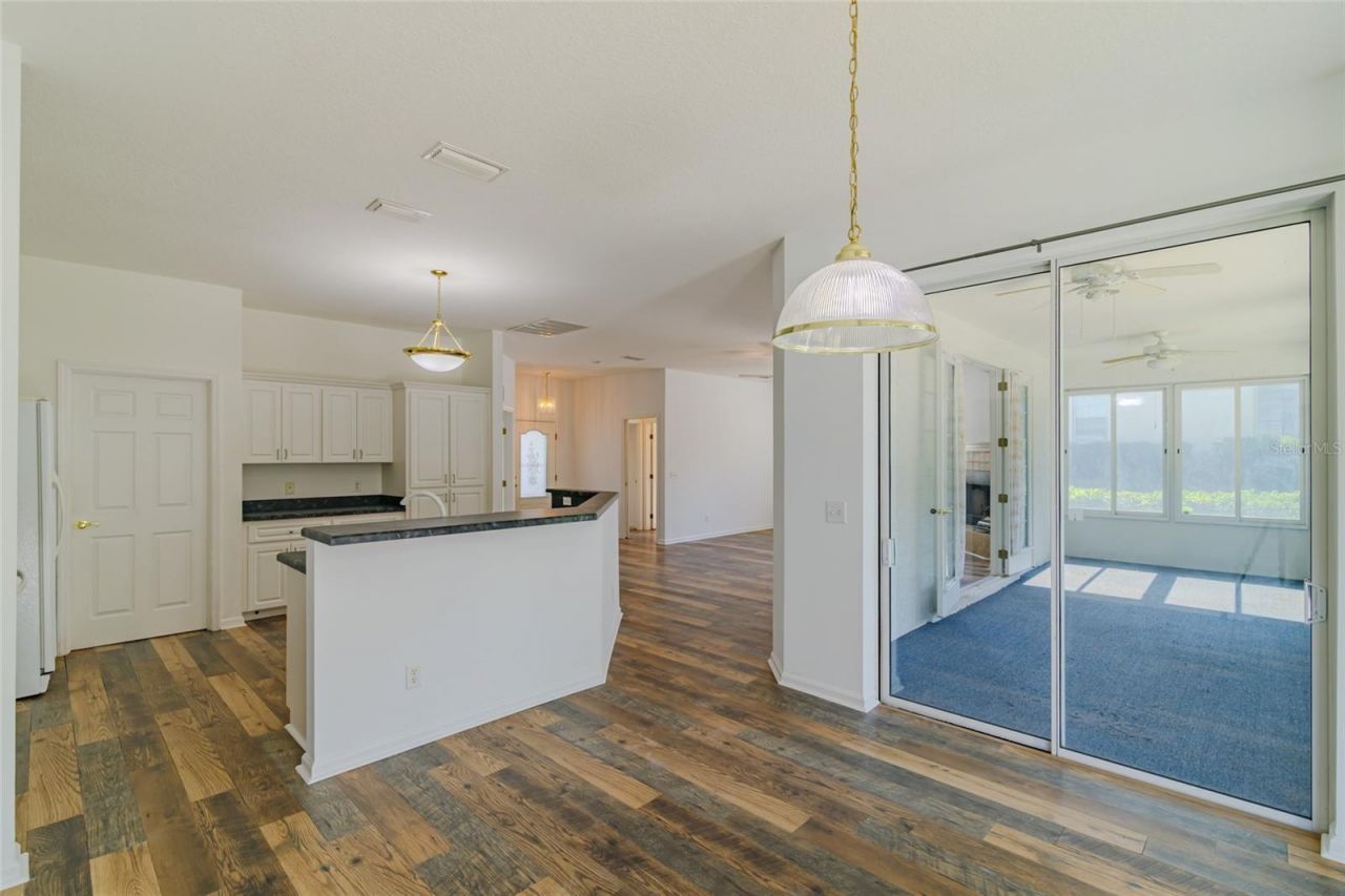 5915 NW 18th Place , Ocala, FL 34482 Photo