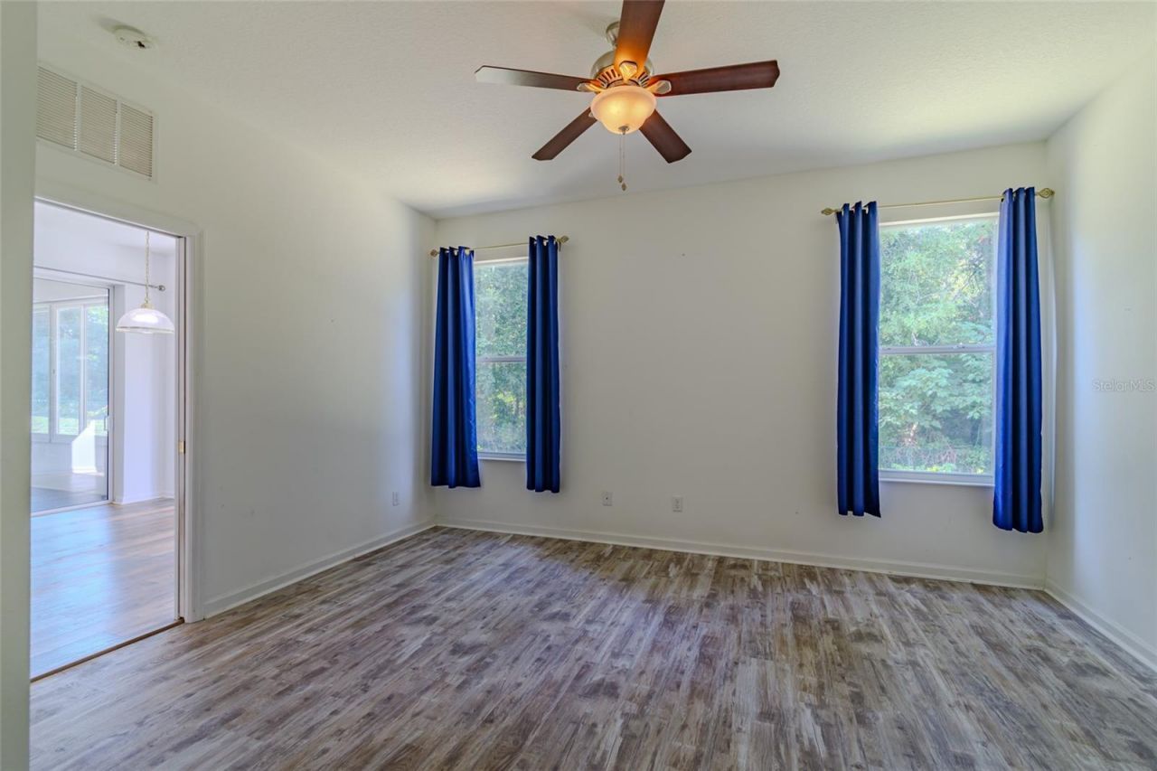 5915 NW 18th Place , Ocala, FL 34482 Photo