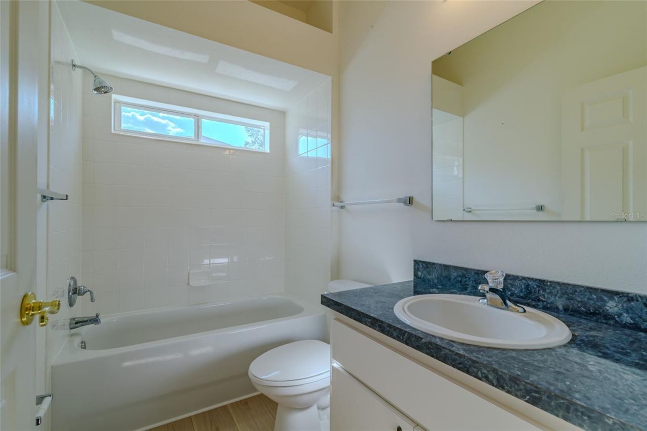 5915 NW 18th Place , Ocala, FL 34482 Photo