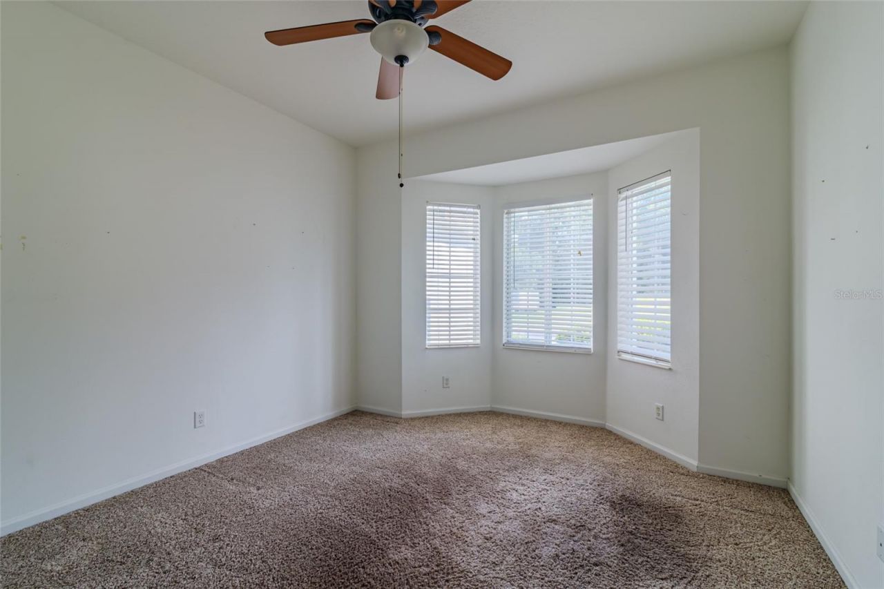 5915 NW 18th Place , Ocala, FL 34482 Photo