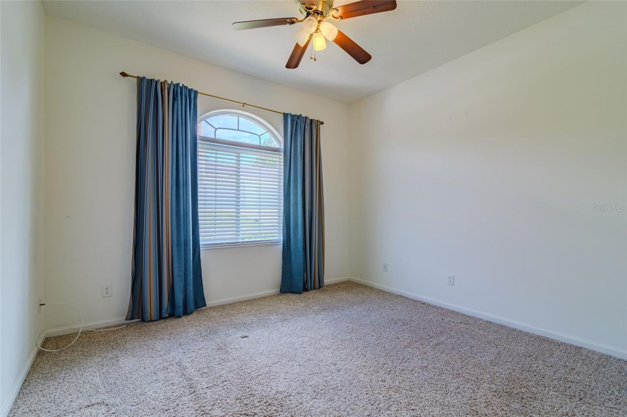 5915 NW 18th Place , Ocala, FL 34482 Photo