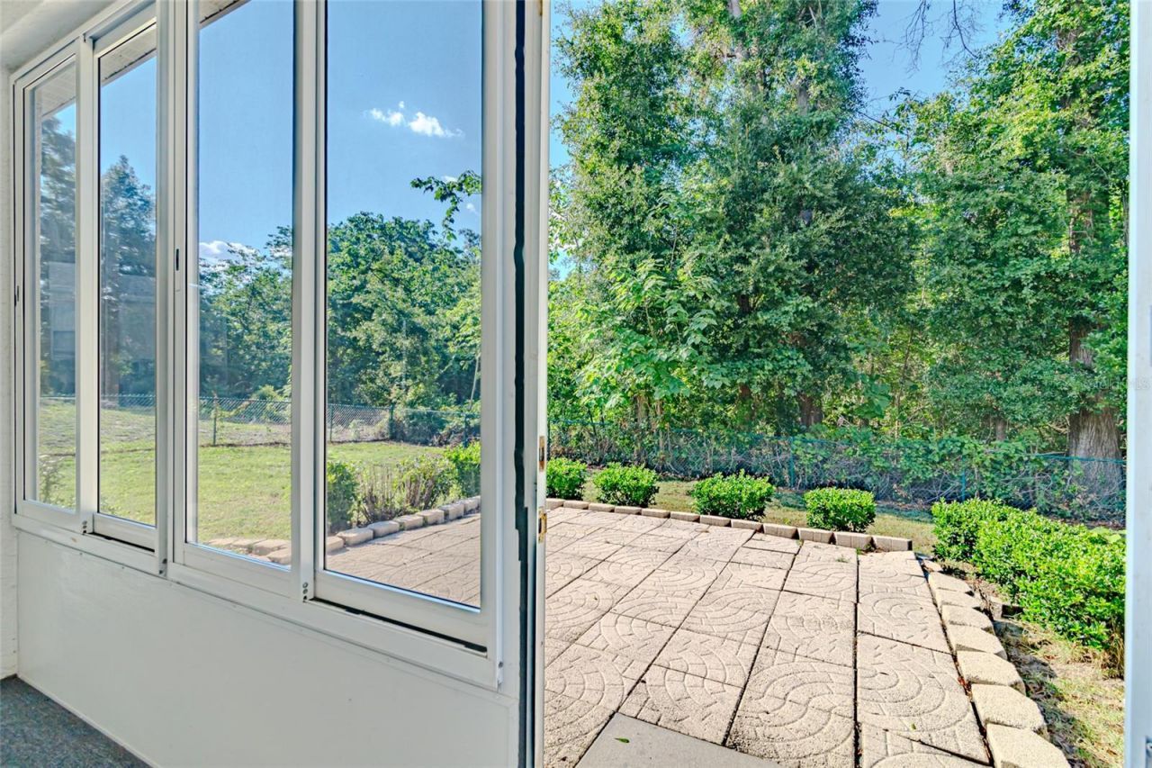 5915 NW 18th Place , Ocala, FL 34482 Photo