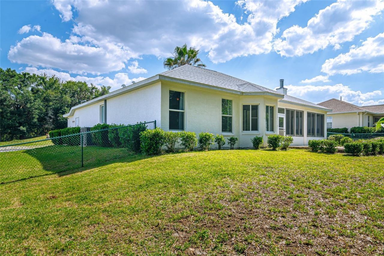 5915 NW 18th Place , Ocala, FL 34482 Photo