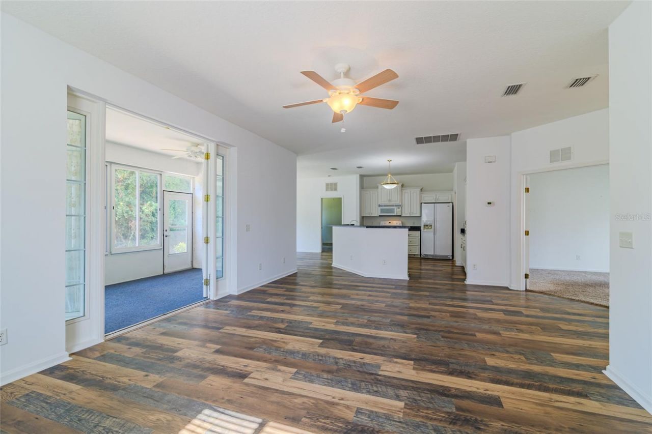 5915 NW 18th Place , Ocala, FL 34482 Photo