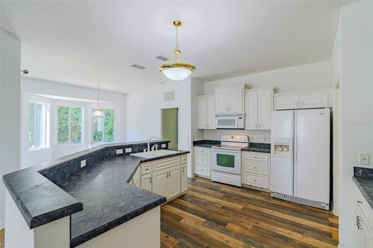 5915 NW 18th Place , Ocala, FL 34482 Photo