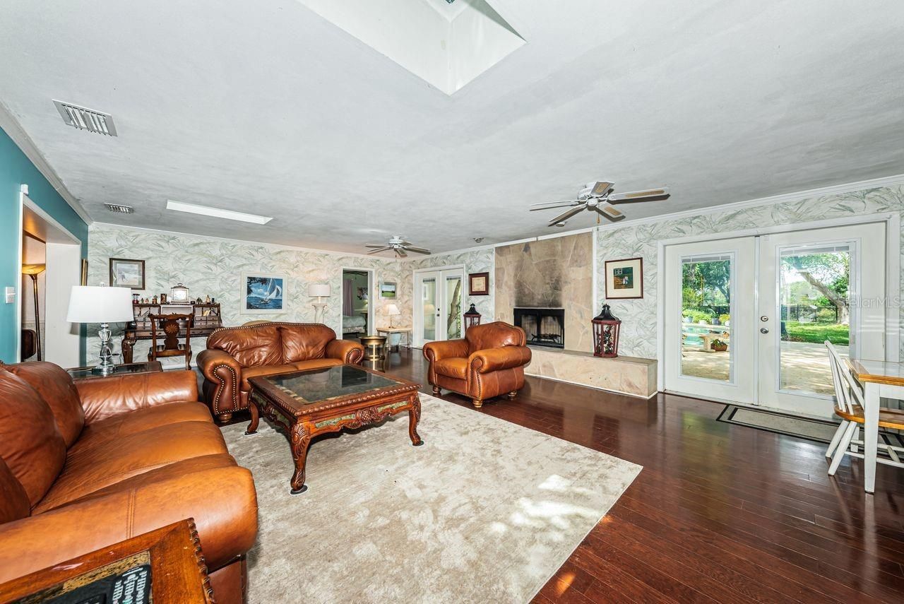 1704 Cypress Avenue, Belleair, FL 33756 Photo