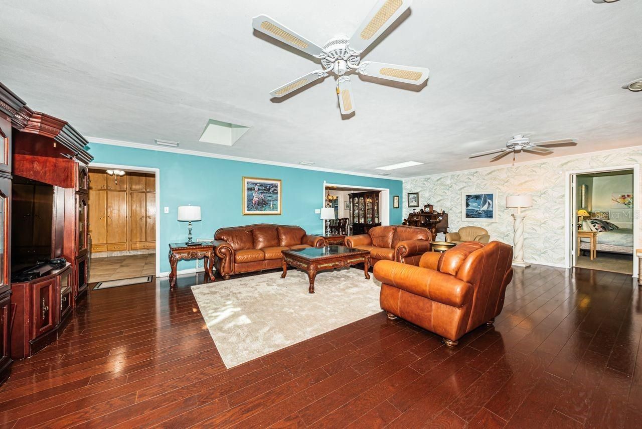 1704 Cypress Avenue, Belleair, FL 33756 Photo