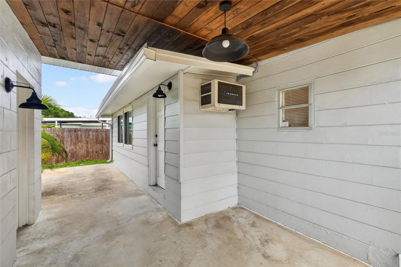 679 71st Ave North Avenue N, Saint Petersburg, FL 33702 Photo