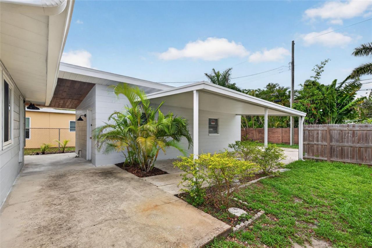 679 71st Ave North Avenue N, Saint Petersburg, FL 33702 Photo