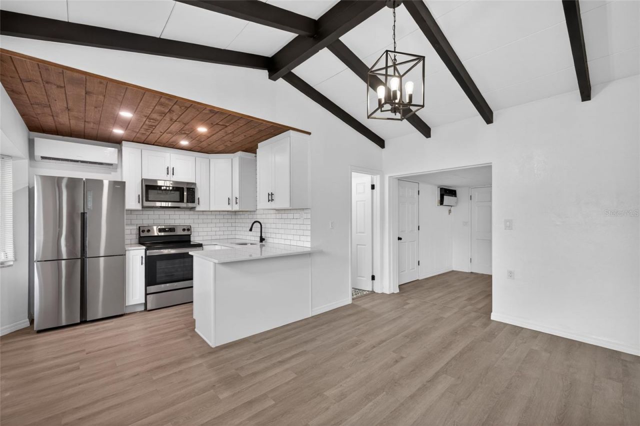 679 71st Ave North Avenue N, Saint Petersburg, FL 33702 Photo