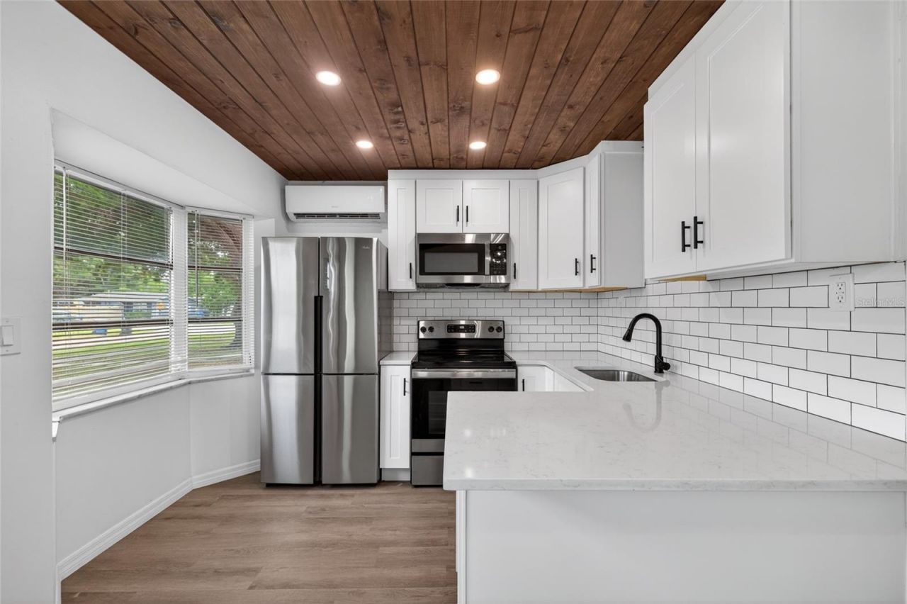 679 71st Ave North Avenue N, Saint Petersburg, FL 33702 Photo