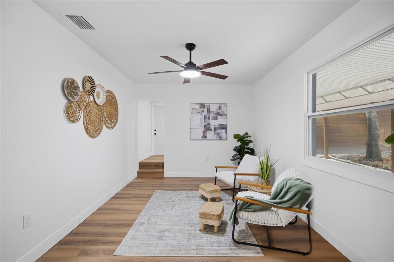 2102 E Howell Street , Tampa, FL 33610 Photo