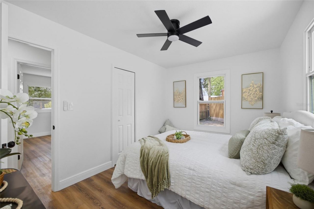 2102 E Howell Street , Tampa, FL 33610 Photo