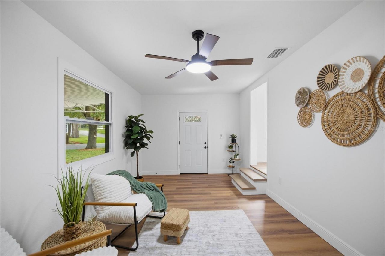 2102 E Howell Street , Tampa, FL 33610 Photo