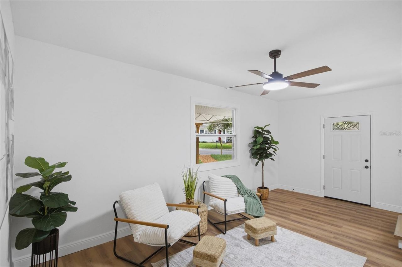 2102 E Howell Street , Tampa, FL 33610 Photo