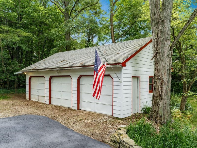 7945 Riverside Drive, Powell, OH 43065 Photo 13