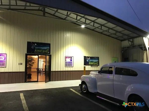 102 Bishop Road, Rockport, TX 78382