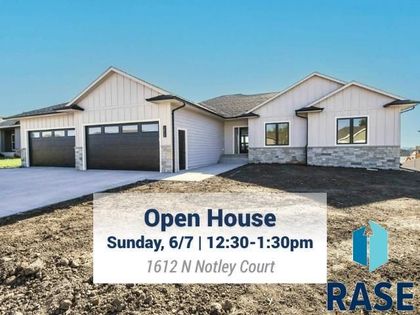 1612 N Notley Ct Sioux Falls, SD 57110