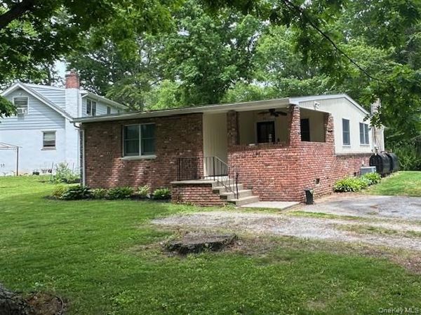 15 Roanoke Road , Patterson, NY 12563