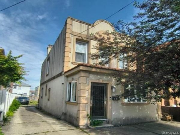 6125 165th Street , Flushing, NY 11365