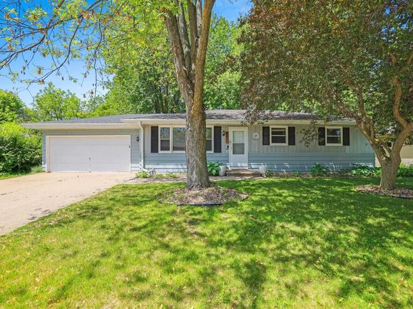 89 HILLOCK COURT, Appleton, WI 54914