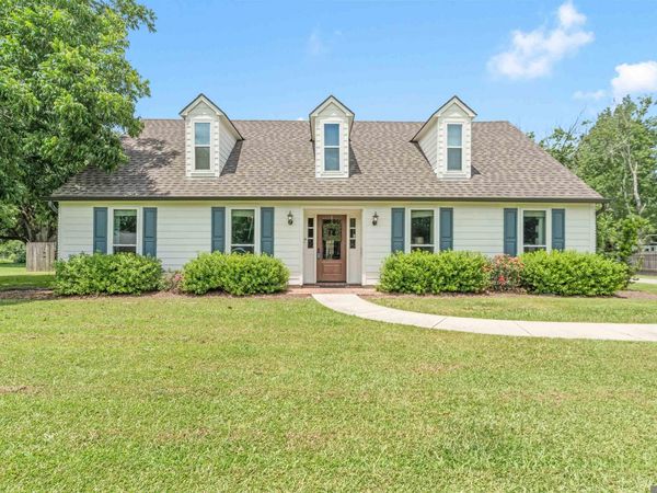 10417 Shoe Creek Dr, Baton Rouge, LA 70818