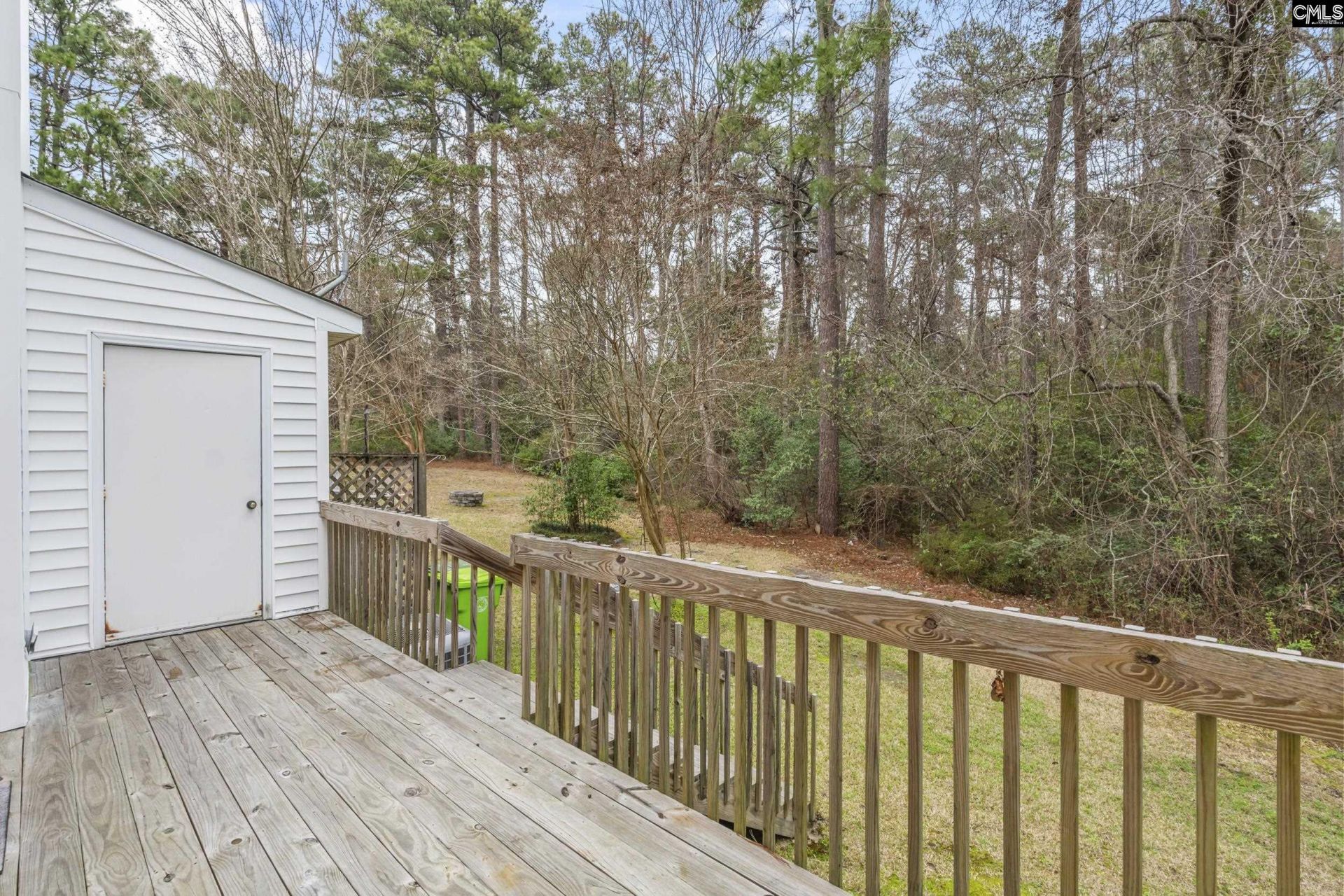 80 N Lake Pointe Drive  Photo 24