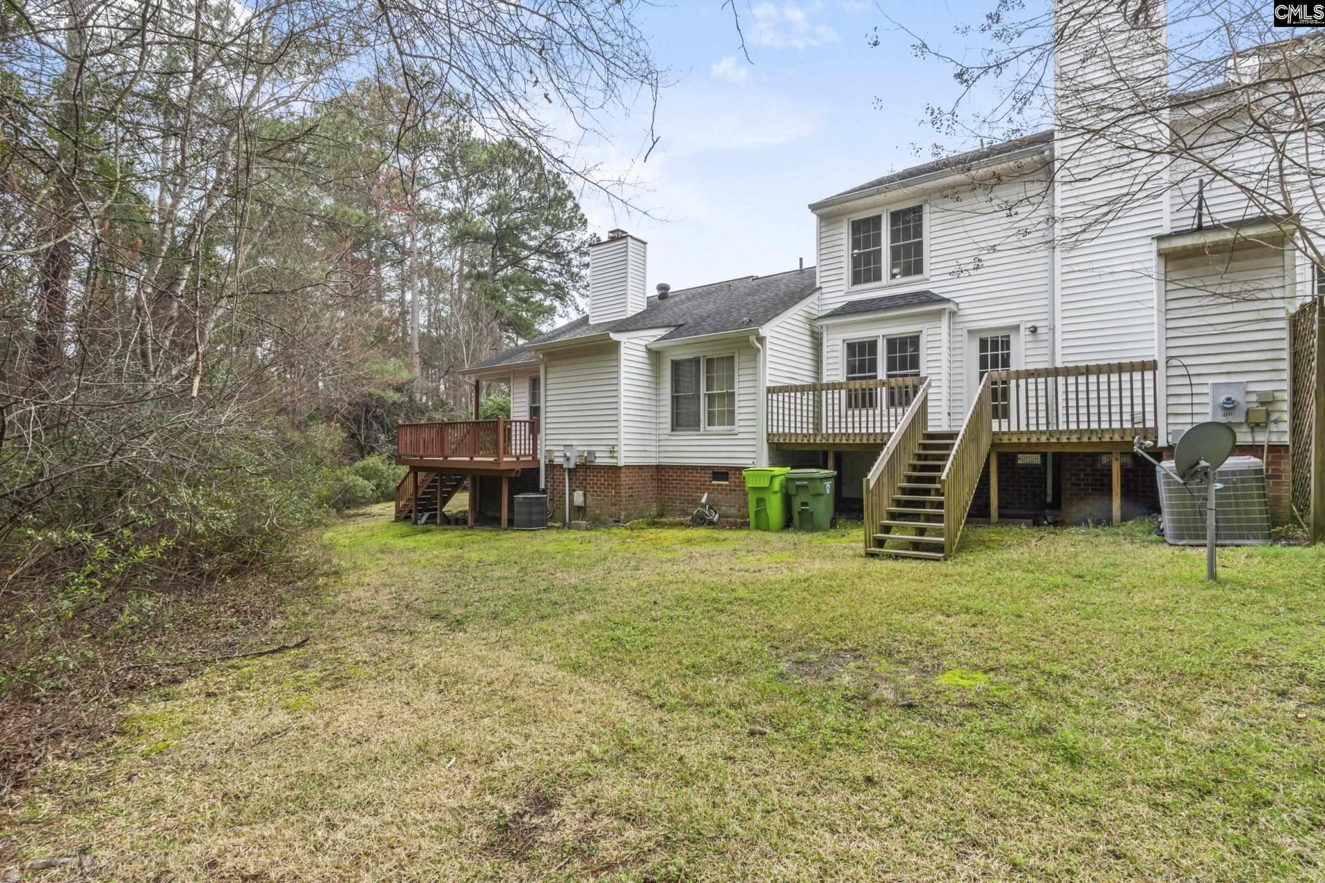 80 N Lake Pointe Drive  Photo 26