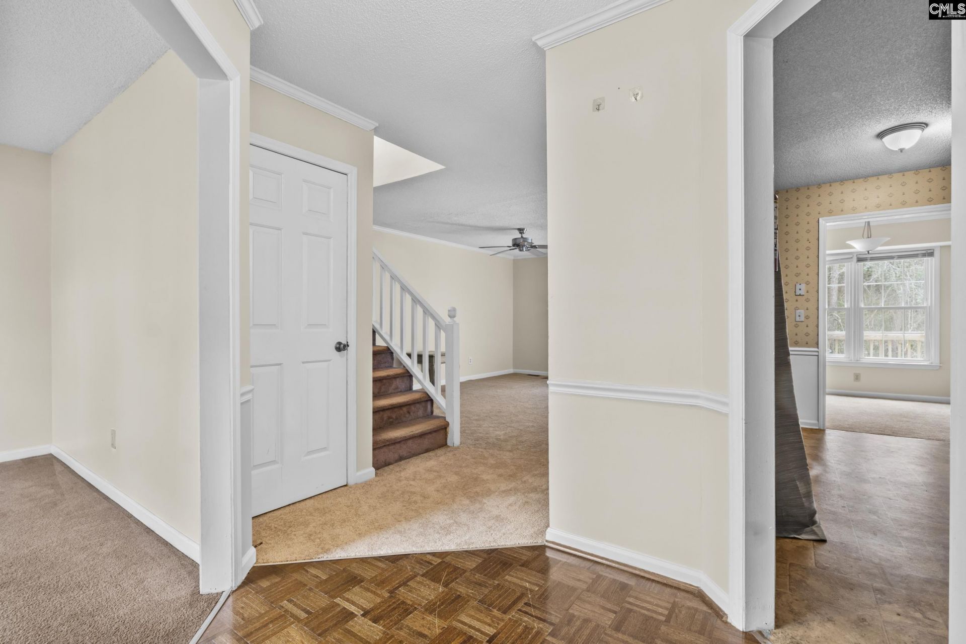 80 N Lake Pointe Drive  Photo 4