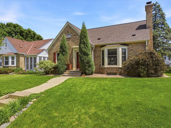 5829 Columbus Avenue, Minneapolis, MN 55417