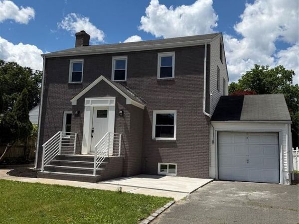 910 Roanoke Avenue, HILLSIDE, NJ 07205