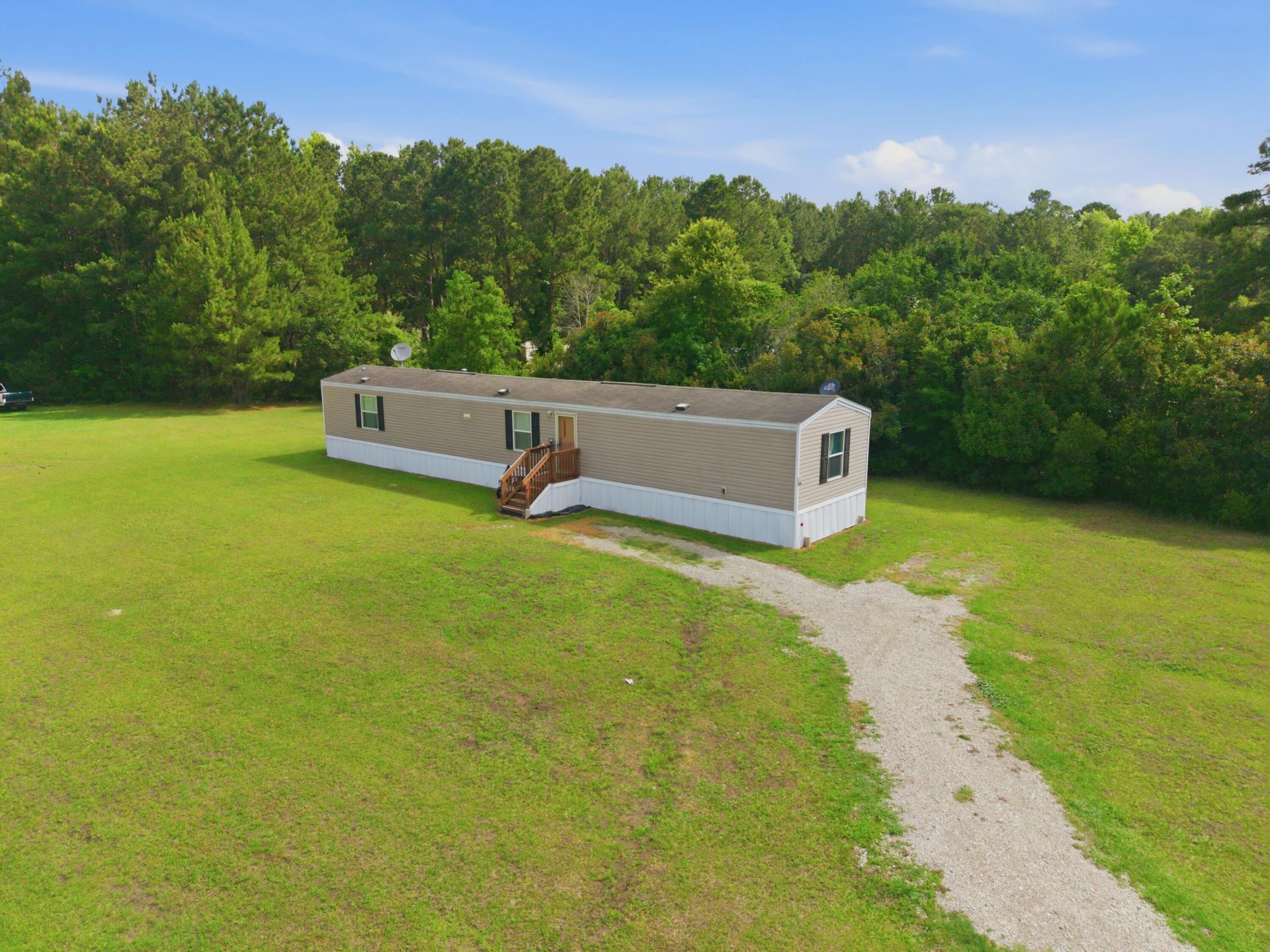 1154 Edgewater Road Photo 7
