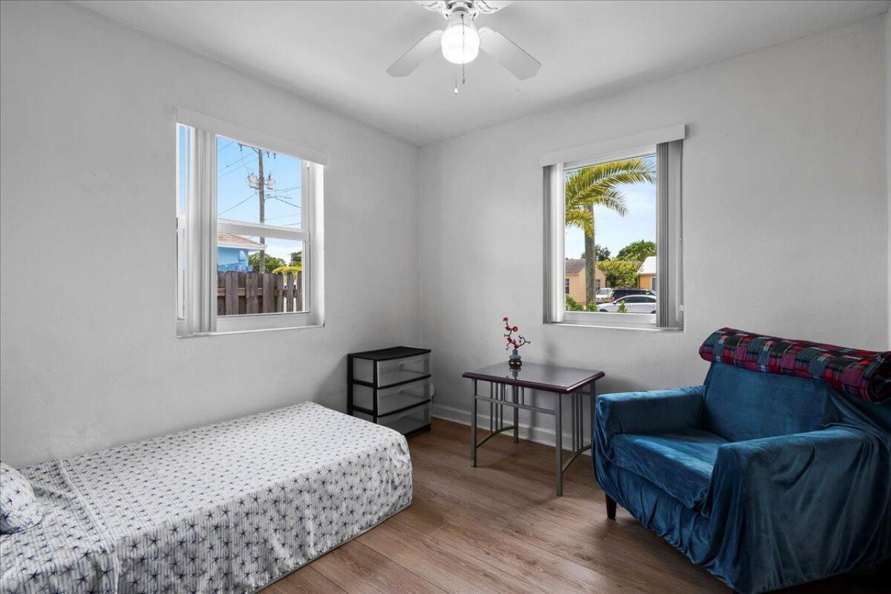727 Bunker Road, West Palm Beach, FL 33405 Photo