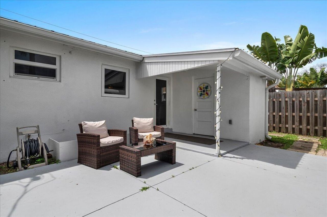 727 Bunker Road, West Palm Beach, FL 33405 Photo