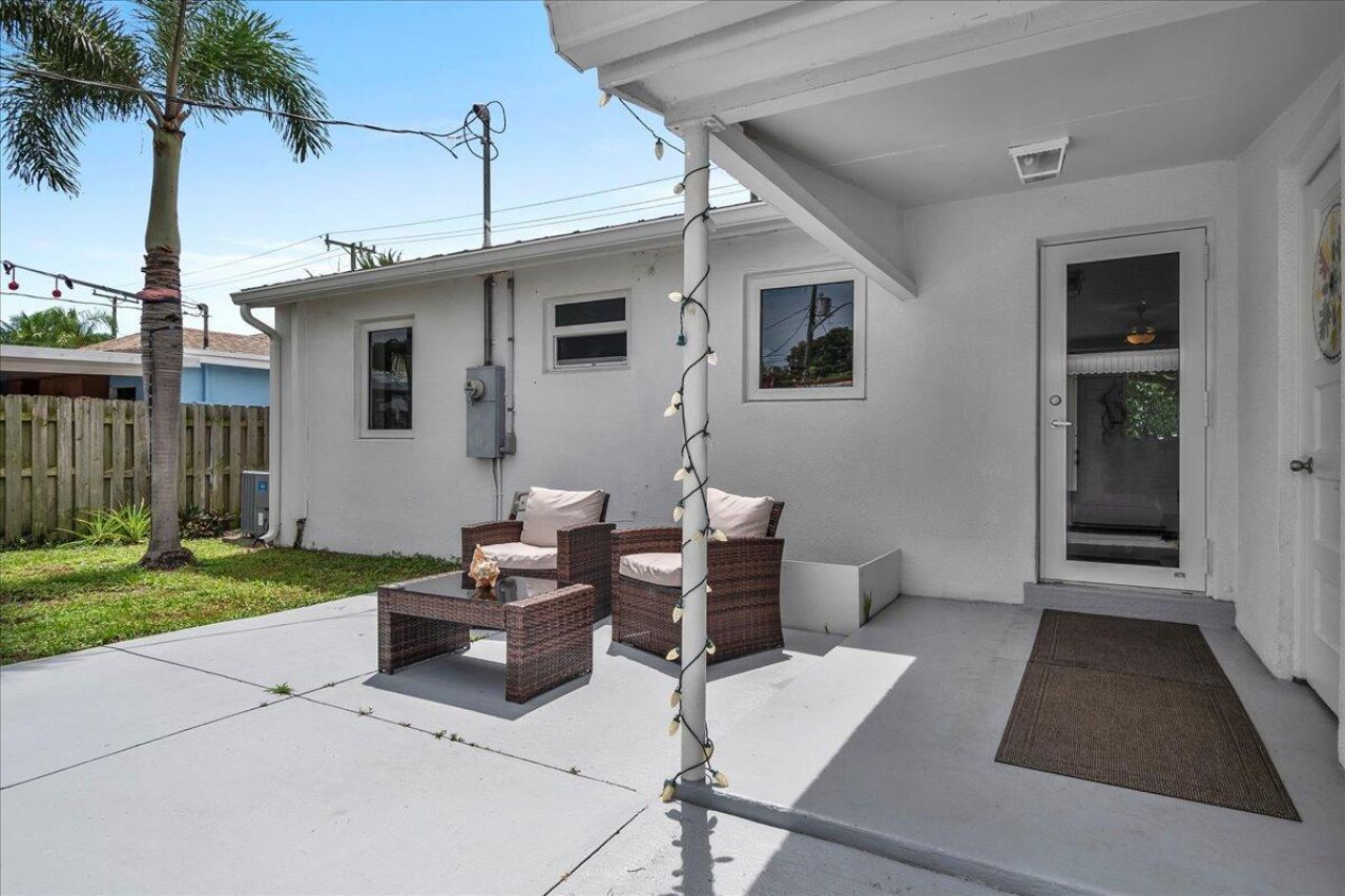 727 Bunker Road, West Palm Beach, FL 33405 Photo