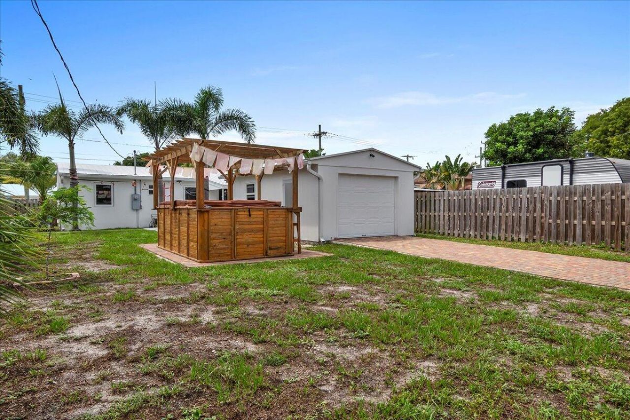 727 Bunker Road, West Palm Beach, FL 33405 Photo