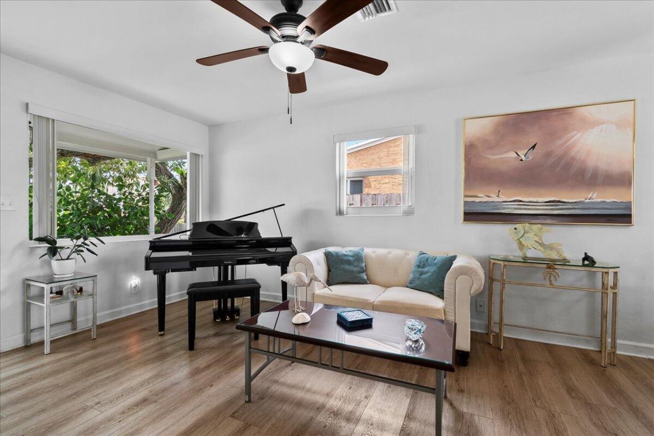 727 Bunker Road, West Palm Beach, FL 33405 Photo