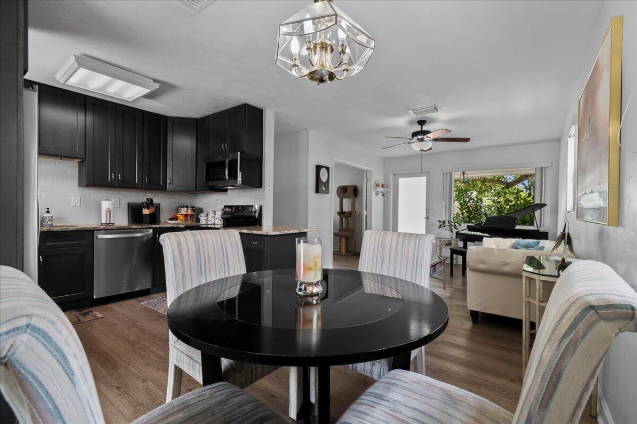 727 Bunker Road, West Palm Beach, FL 33405 Photo