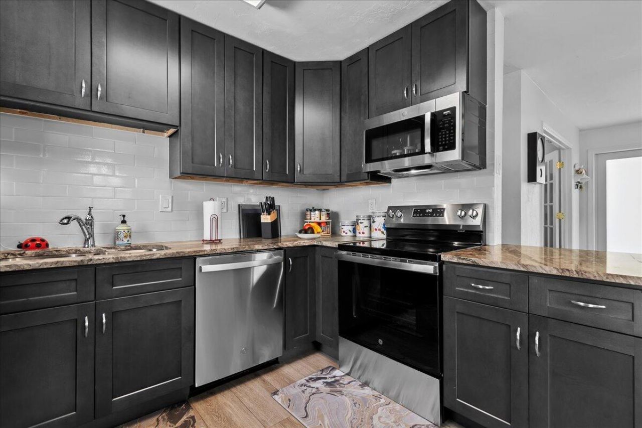 727 Bunker Road, West Palm Beach, FL 33405 Photo