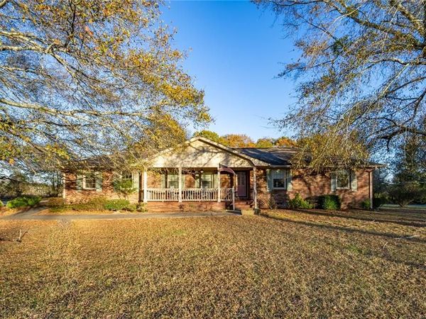 1526 N Cherokee Road , Social Circle, GA 30025