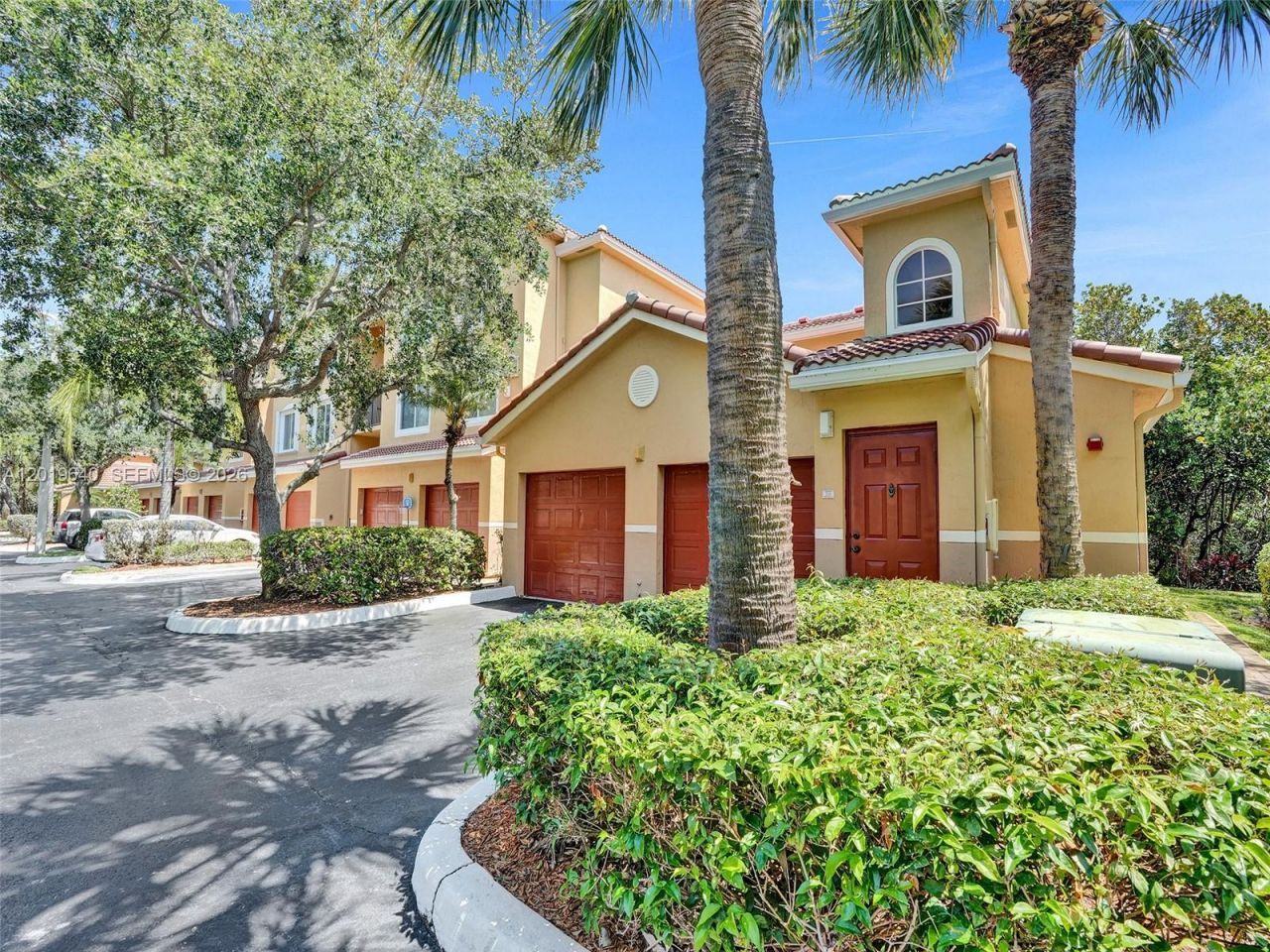 300 Scotia Dr , Unit 206, Hypoluxo, FL 33462 Photo