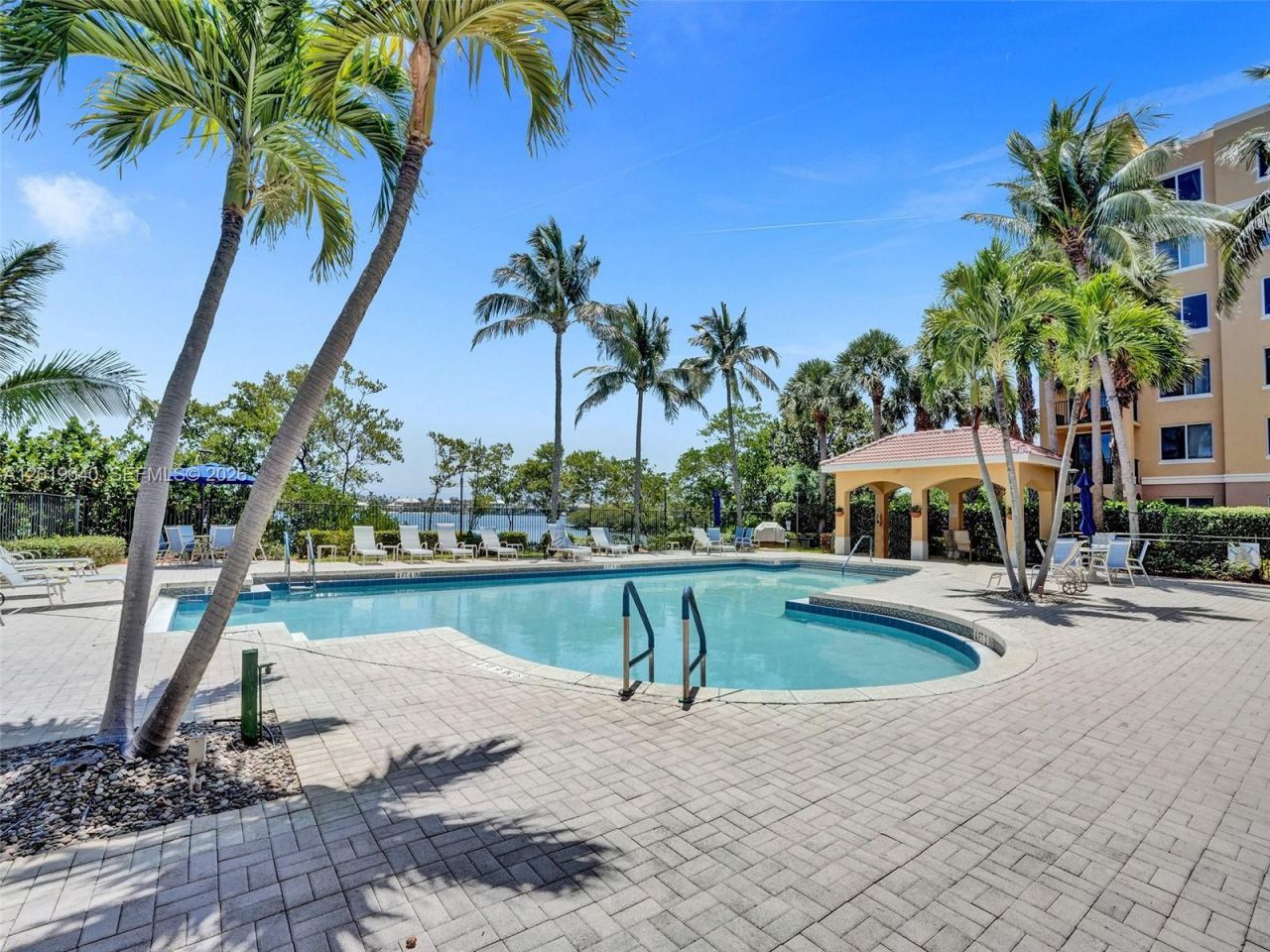 300 Scotia Dr , Unit 206, Hypoluxo, FL 33462 Photo