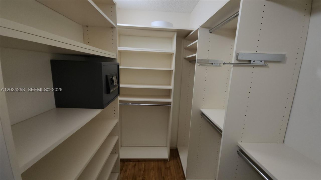 5900 Collins Ave , Unit 404, Miami Beach, FL 33140 Photo
