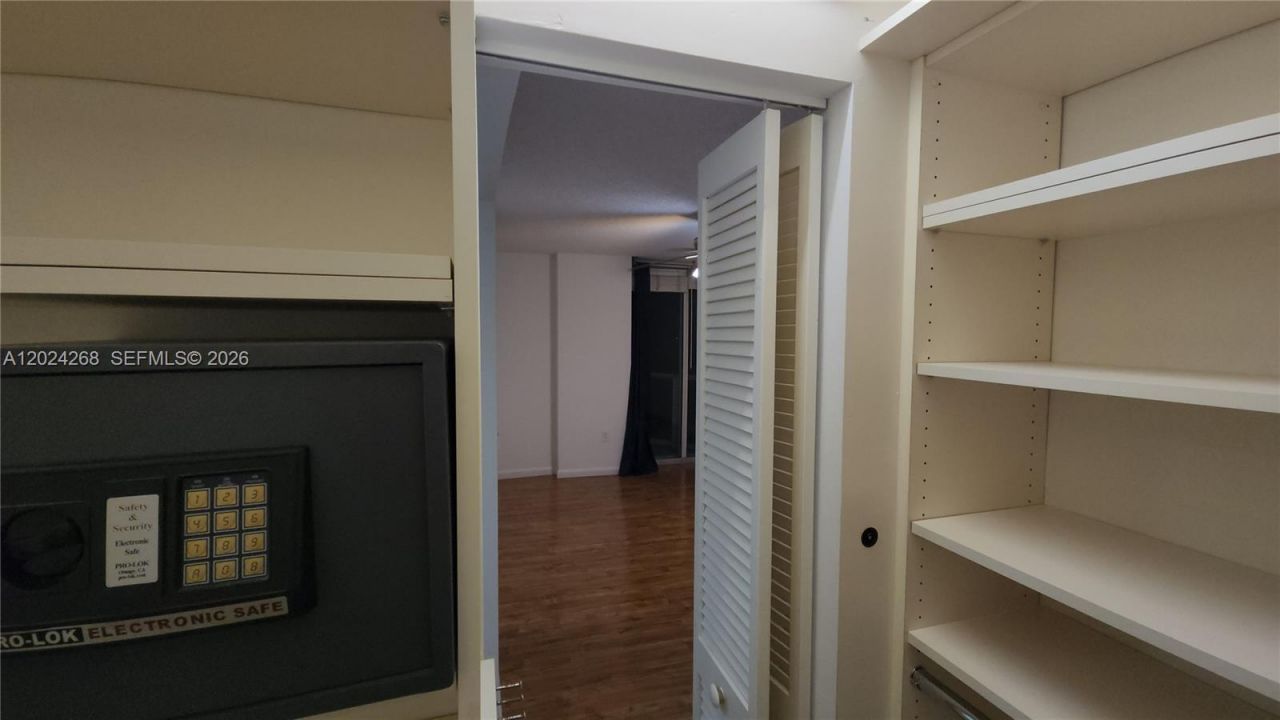 5900 Collins Ave , Unit 404, Miami Beach, FL 33140 Photo