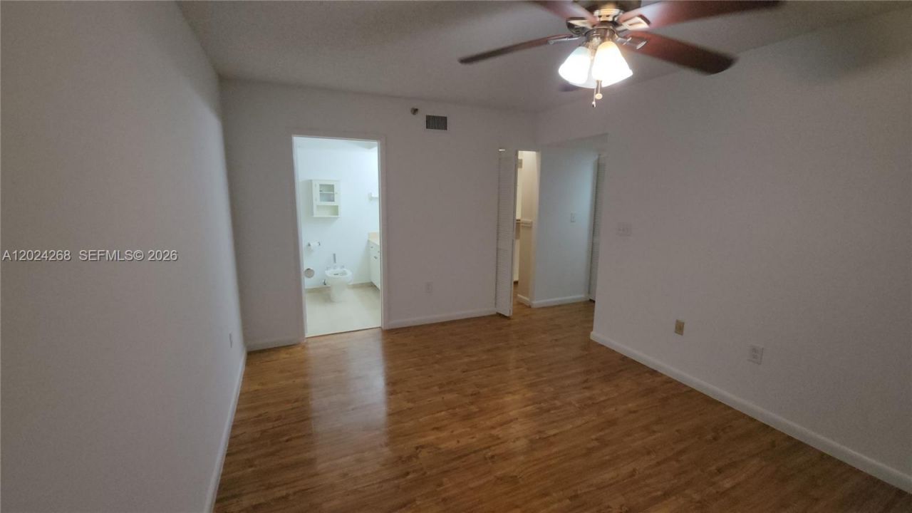 5900 Collins Ave , Unit 404, Miami Beach, FL 33140 Photo