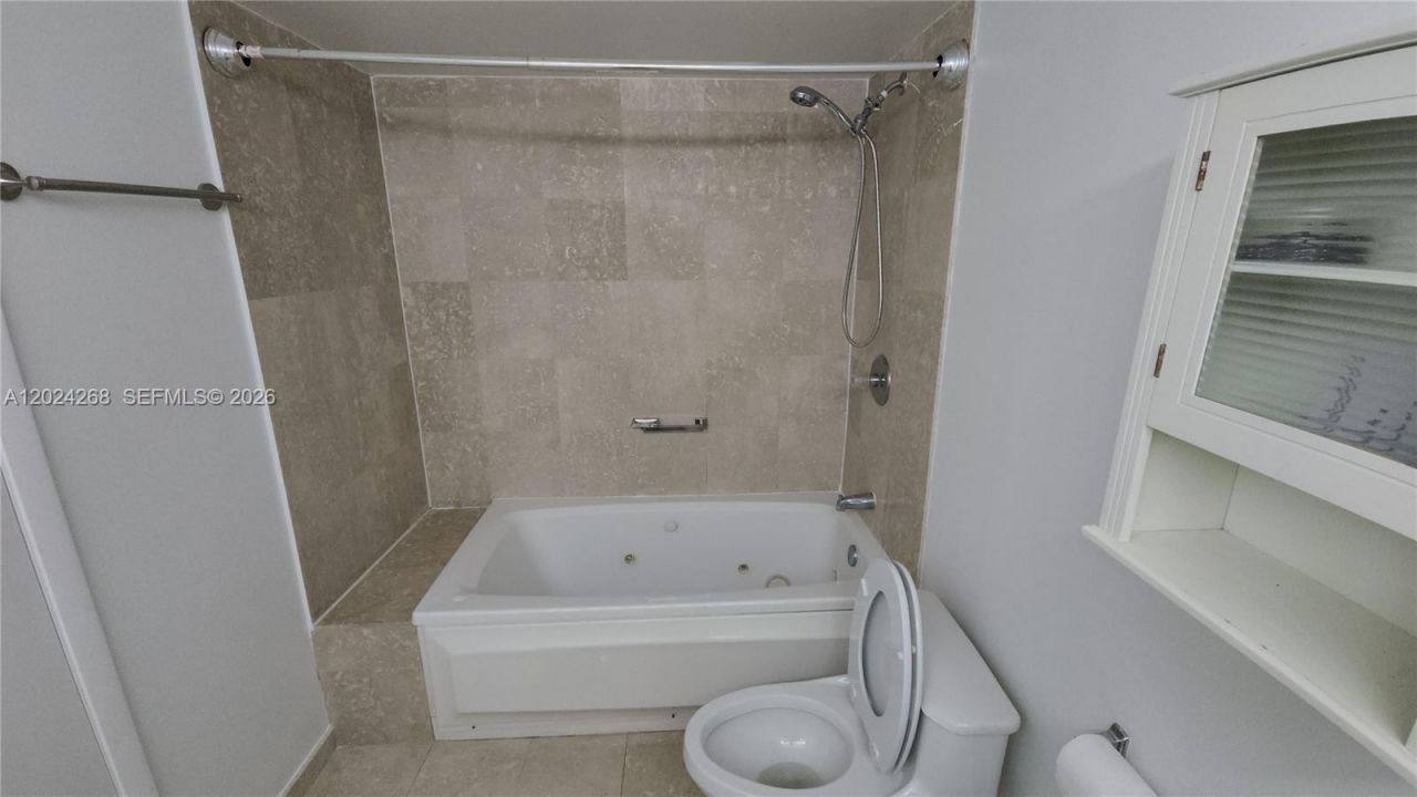 5900 Collins Ave , Unit 404, Miami Beach, FL 33140 Photo